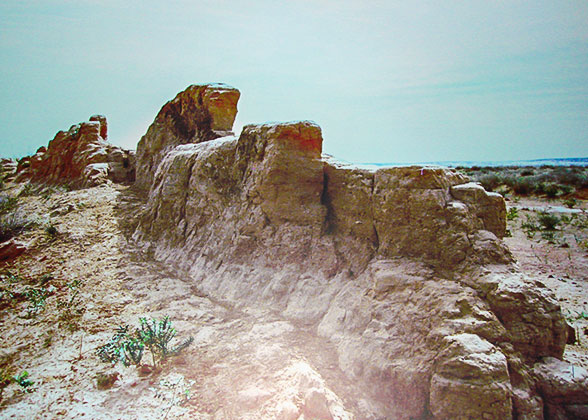 Relics of Great Wall of Sui Dynasty, Yanchi County, Ningxia