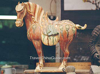 Tang Tri-colored Glazed Horse Replica