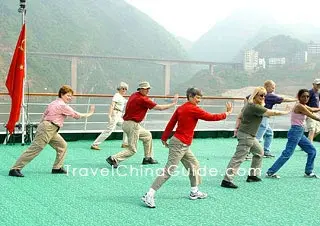 Play Tai Chi Quan on the Ship