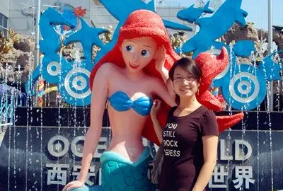 Amy Jian in Xi'an Qujiang Ocean World