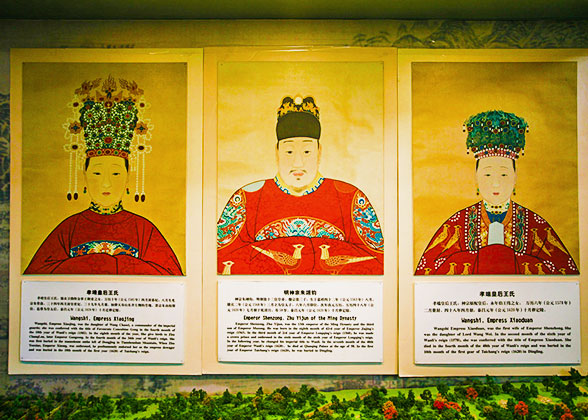Emperor Zhu Yijun and His Two Empresses