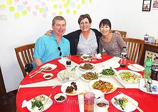 The Rubins Dining with the Hostess