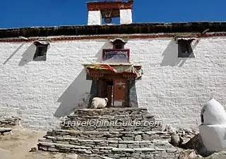 Rongbuk Temple, Tibet