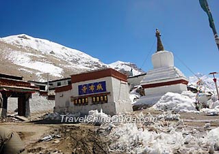 Rongbuk Temple, Tibet