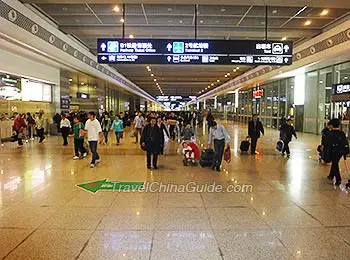 Arrival Hall of Hongqiao Railway Station