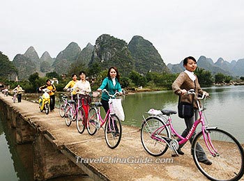 Bike Tour along Yangshuo Ten-Mile Gallery