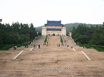 Dr. Sun Yat-sen's Mausoleum