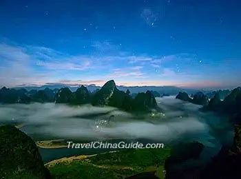 Dusk at Xianggong Mountain