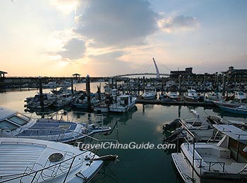 Tamsui Fisherman's Wharf 
