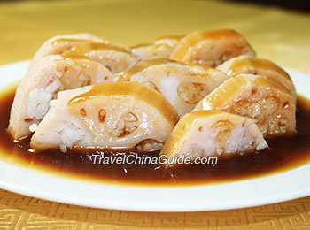 Steamed Lotus Root Stuffed with Sweet Sticky Rice