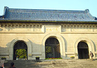 Dr. Sun Yat-sen''s Mausoleum