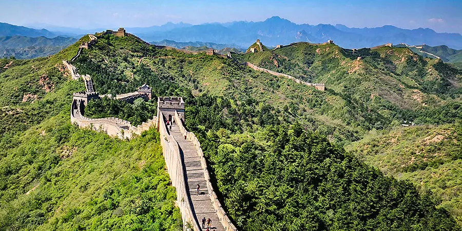 Overlook the Badaling Great Wall on Helicopter