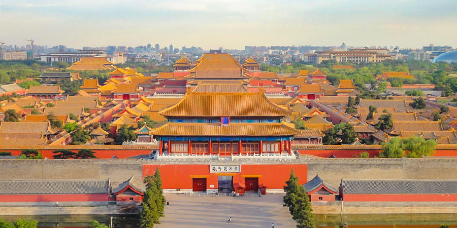 See the Panoramic View of Forbidden City on Jingshan Mountain