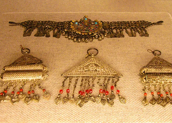 Silver Eagle-shaped Ornament