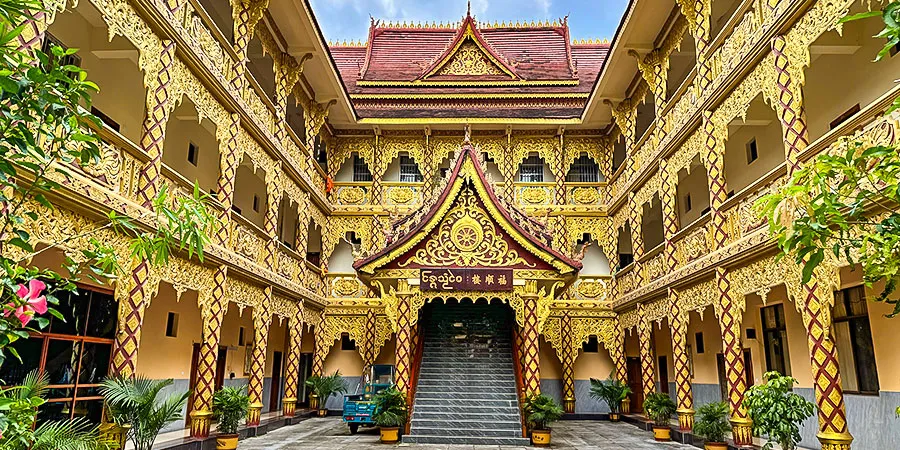 The Architecture of Manting Imperial Garden