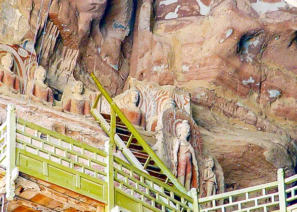 Bingling Temple in November