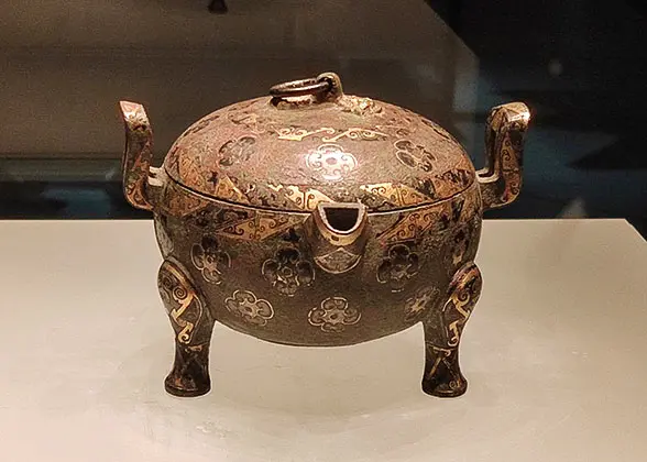 Bronze Ding Intertwined with Gold and Silver Patterns