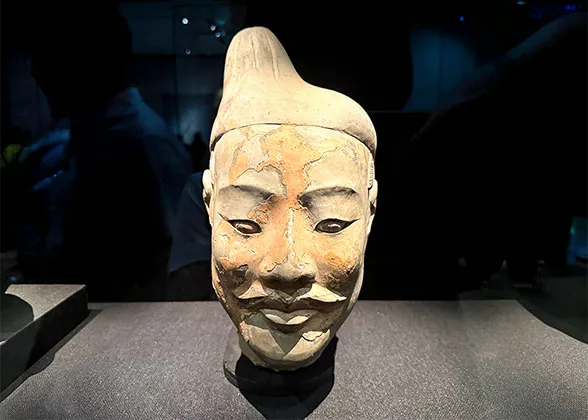 Single Eyelids of Colored Terracotta Warrior