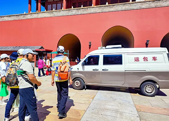 Baggage Transfer Vehicle at the Gate