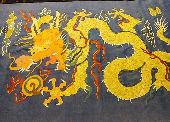 Dragon Embroider on Silk