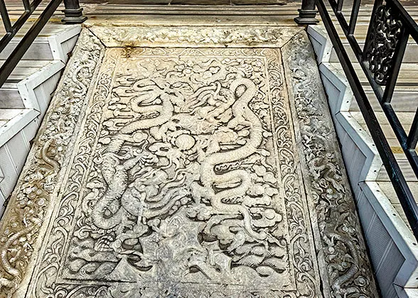 Dragon Carving on the Main Hall's Steps