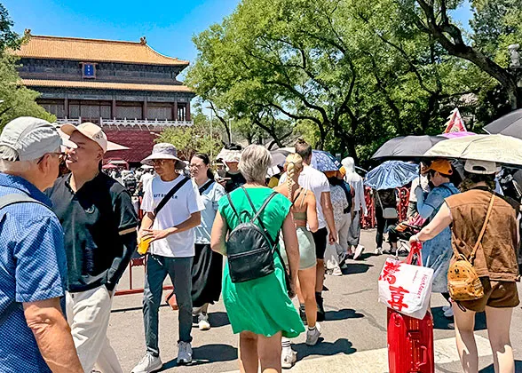 Visiors at East Prosperity Gate
