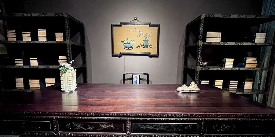 A Rosewood Table Once Moved South during Wartime