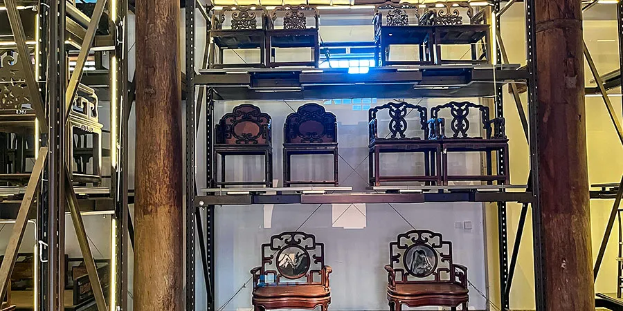Warehouse-style Display in the Furniture Galley