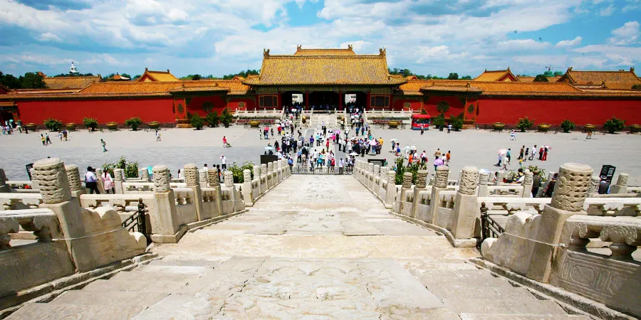 Front Square of the Gate of Heavenly Purity