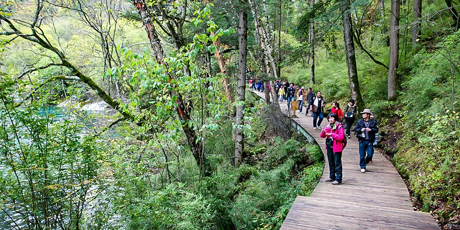 Go Hiking in Jiuzhaigou