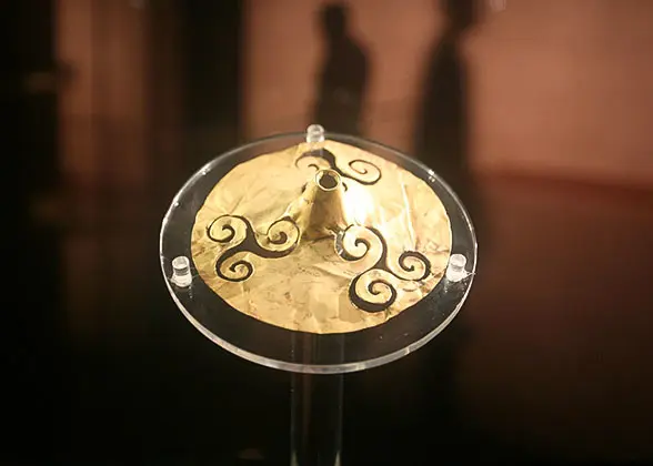 Hollowed Gold Trumpet-shaped Artifact, Jinsha Site Museum