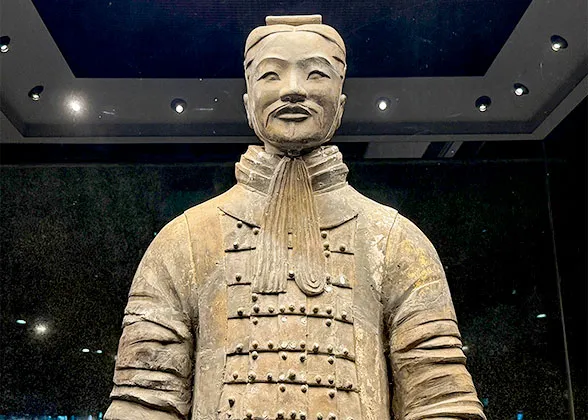 Today‘s Grey Middle-ranking Officer