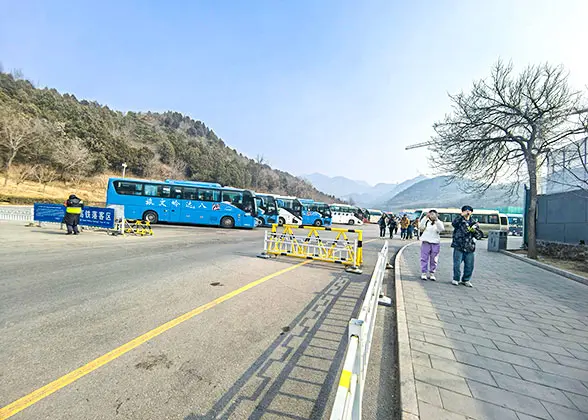 Guntiangou Parking Lot