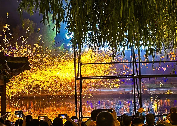 The iron flower performance at Shanhaiguan