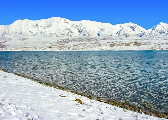 Unique Winter View of Xinjiang