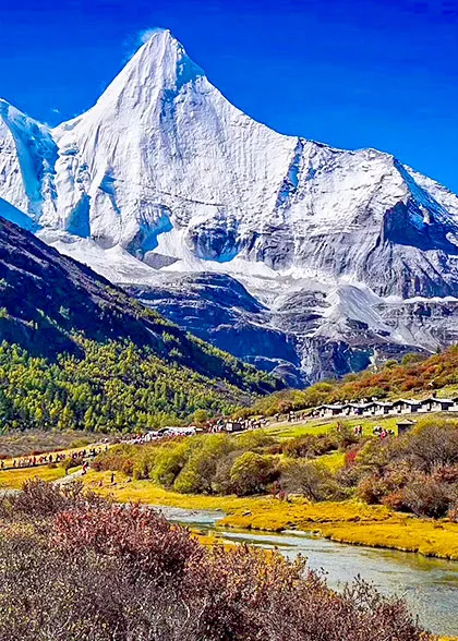 Snow-capped Mount Siguniang