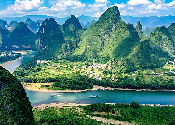 Stunning Scenery on Sunny Days