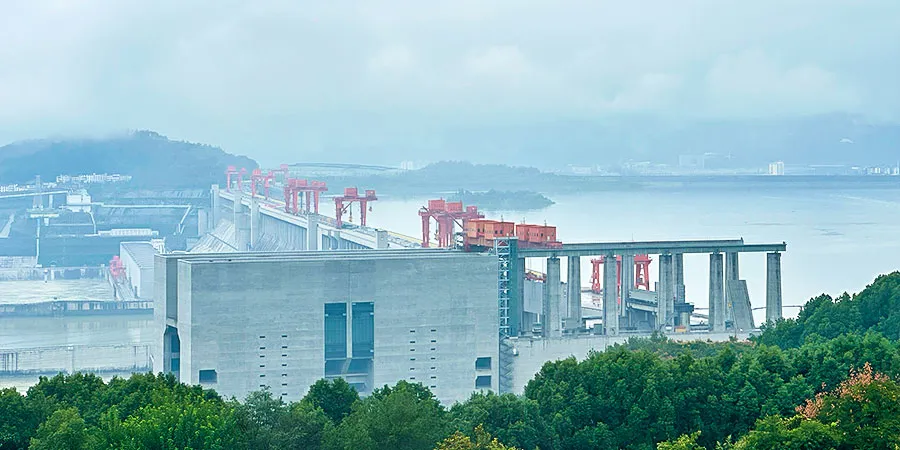 Three Gorges Dam in Cold Winter, Yichang