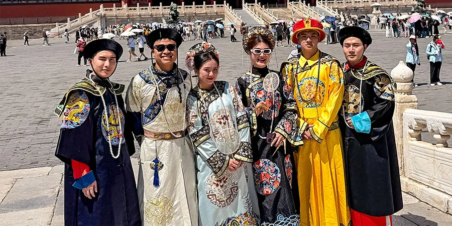 Traditional Manchu Clothing of Royal Family