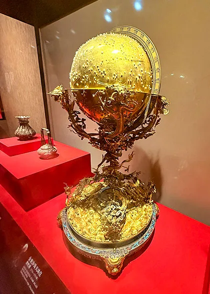Pearl-inlaid Gold Celestial Globe
