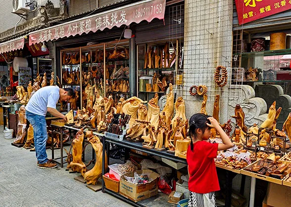 Wood Carvings at Shuyuanmen