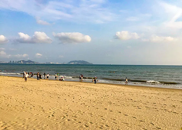 Relax on the Beach in Xiamen