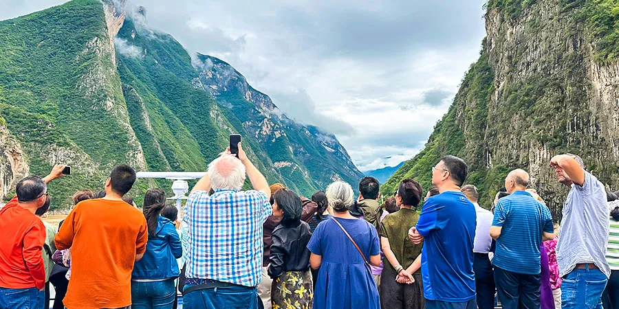 Yangtze Cruise in Yichang on Public Holidays