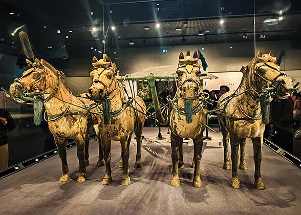 Bronze Chariot and Horses for His Inspection Tour