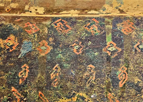 Colored Painted Pattern in the Carriage