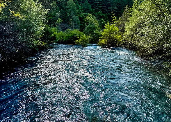 Beautiful Scene of Pearl Lake