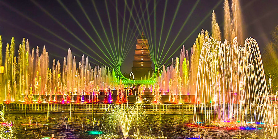 Beautiful Fountain in Giant Wild Goose Pagoda North Square