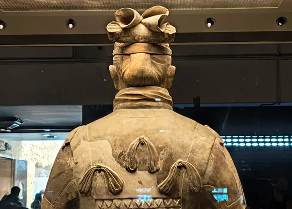 He Crown of High-ranking Officer