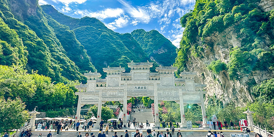 Spring Scenery of Mt. Huashan Entrance
