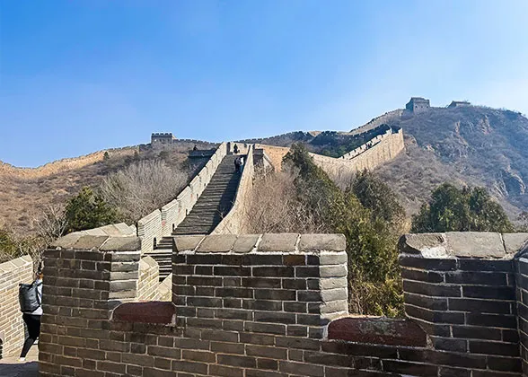 Ingeniously designed crenellations